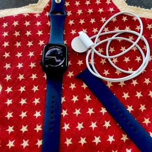 Like new series 6 Apple Watch w extended band and charger only worn few times
